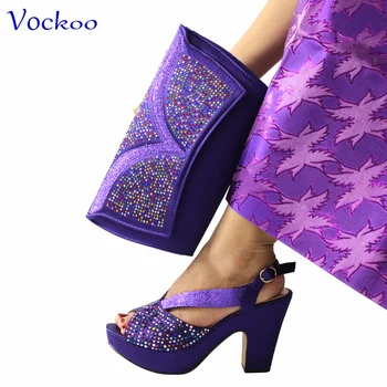 Весенняя новинка 2024 года, итальянские дизайнерские туфли на танкетке и каблуке, комплект из фиолетовой сумки фиолетового цвета с удобными сандалиями на платформе
